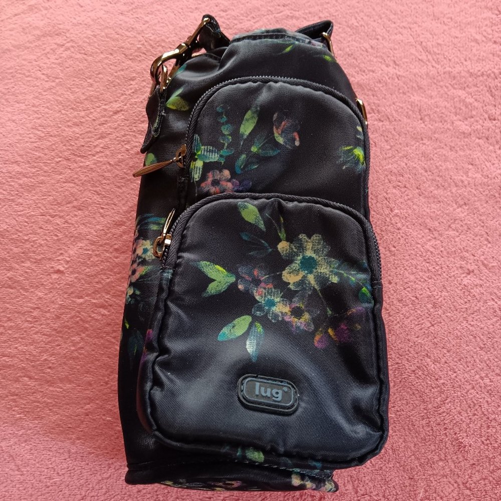 Lug Huggie Crossbody Bottle Holder in Bouquet Navy